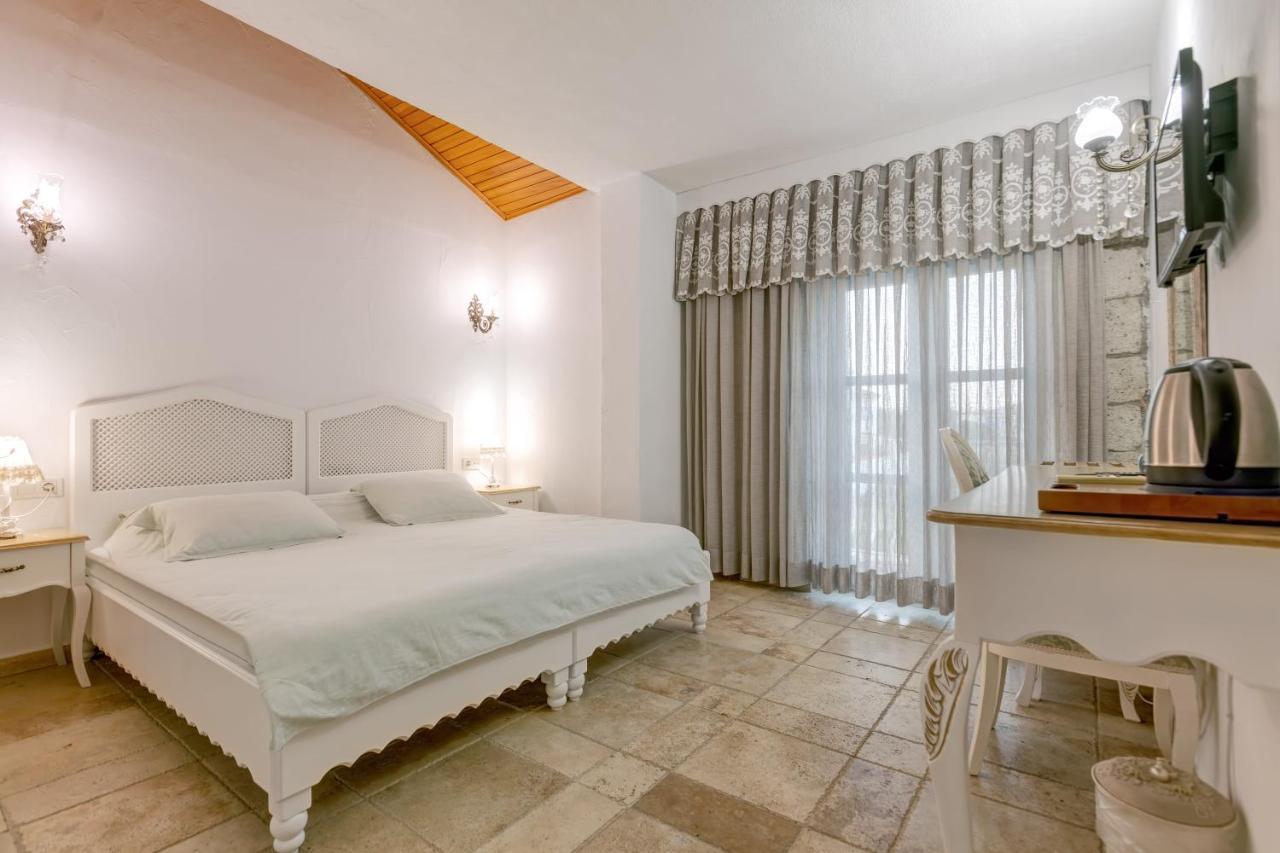 Villa Fora Hotel Alacatı Bagian luar foto